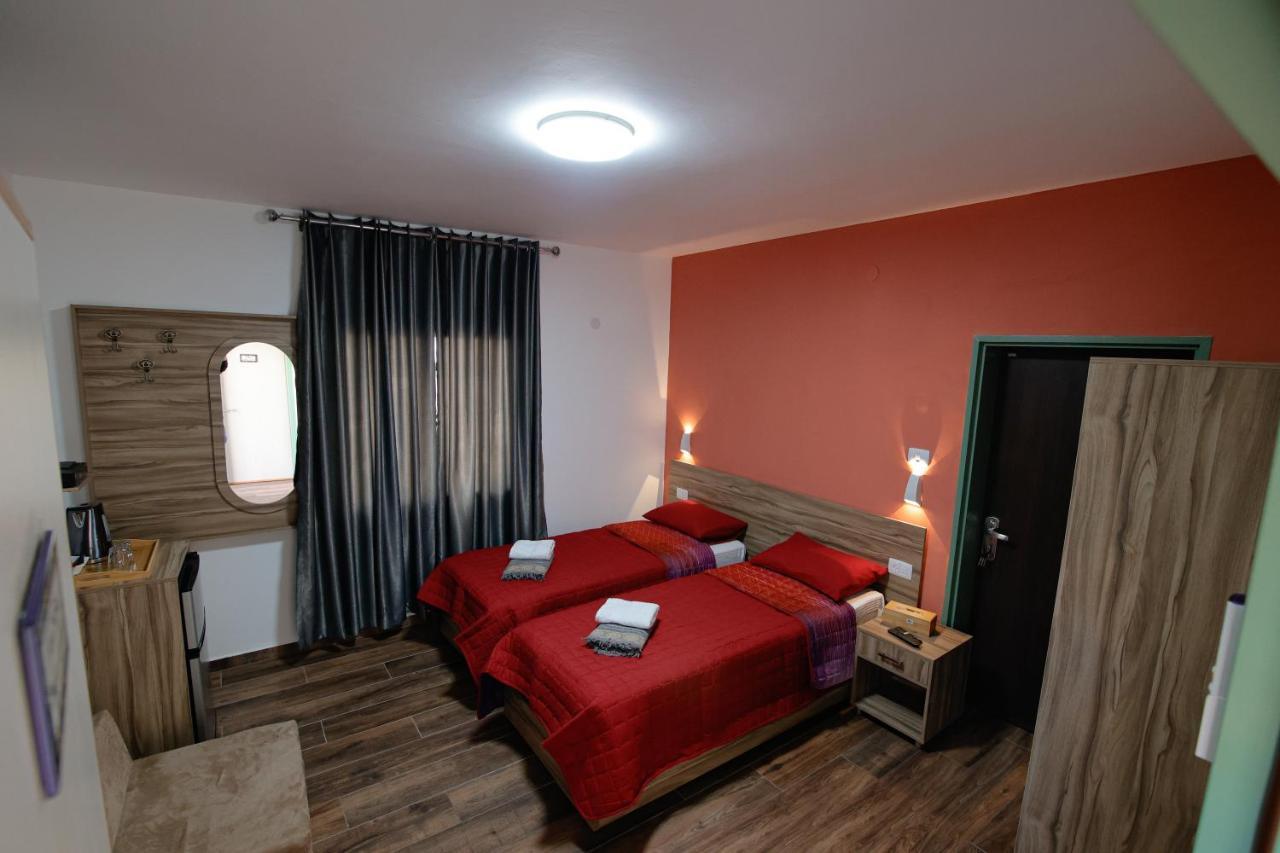 Louis Guesthouse Nazareth Esterno foto