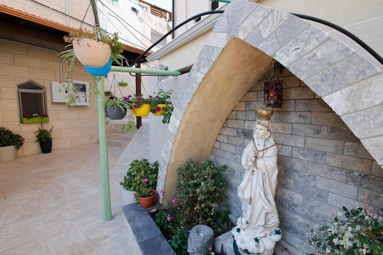 Louis Guesthouse Nazareth Esterno foto