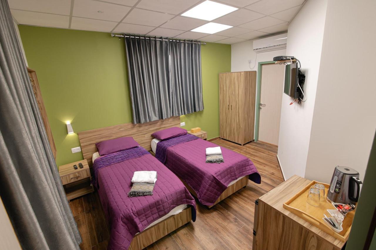 Louis Guesthouse Nazareth Esterno foto