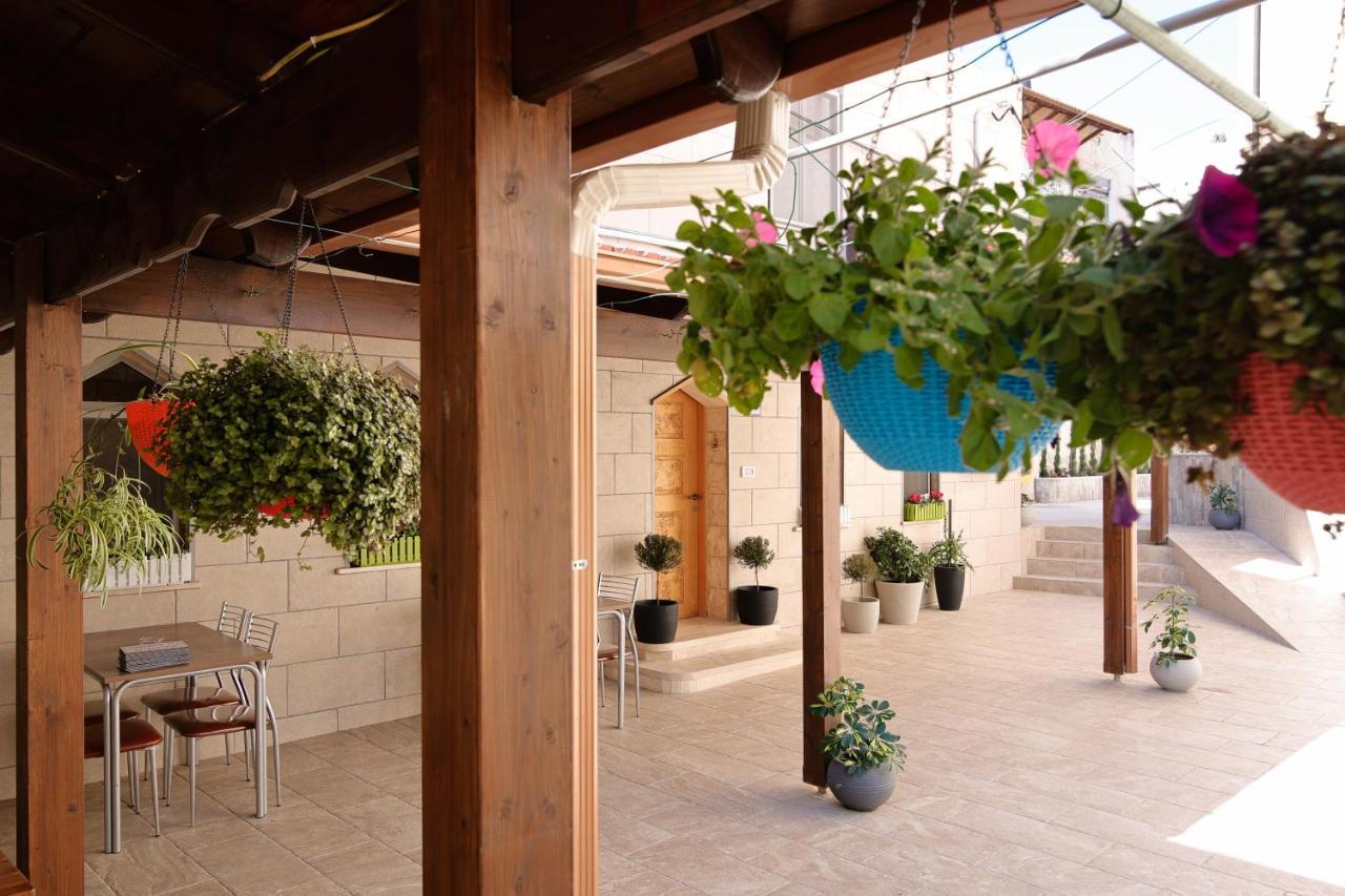 Louis Guesthouse Nazareth Esterno foto