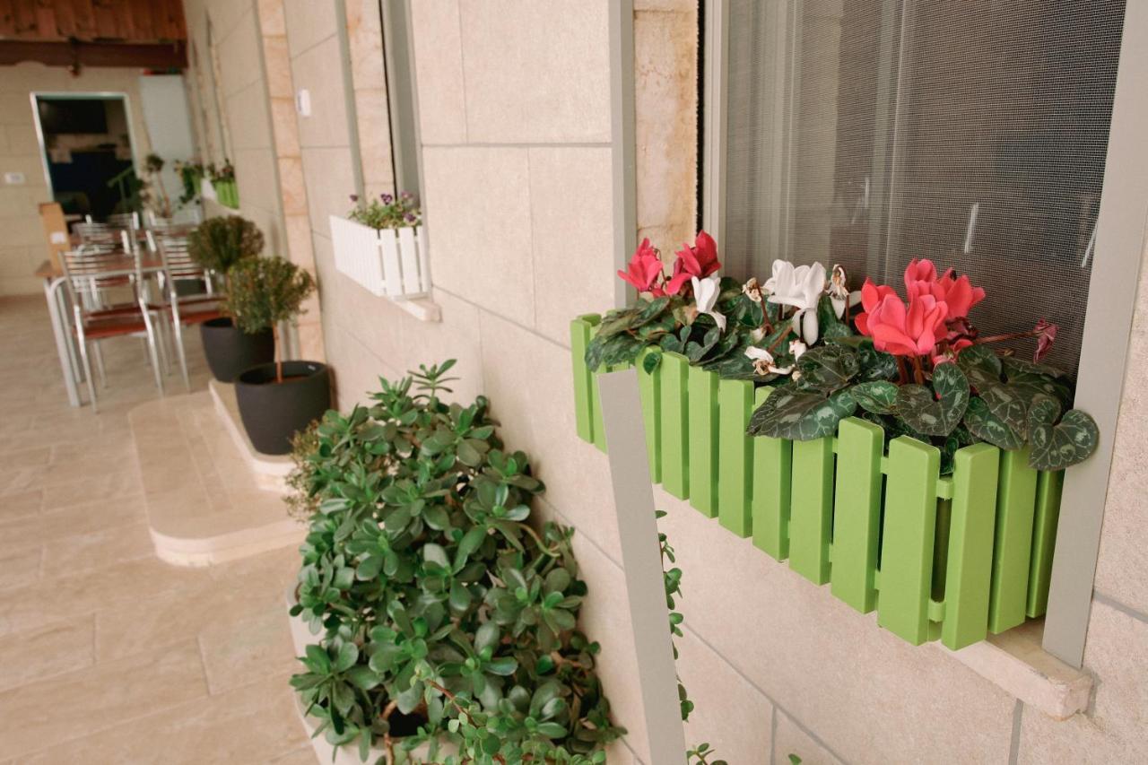 Louis Guesthouse Nazareth Esterno foto